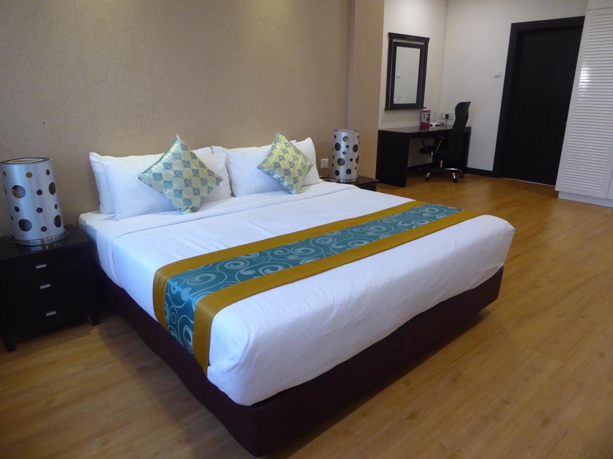 Rimbun Suites & Residences 반다르스리브가완 객실 사진