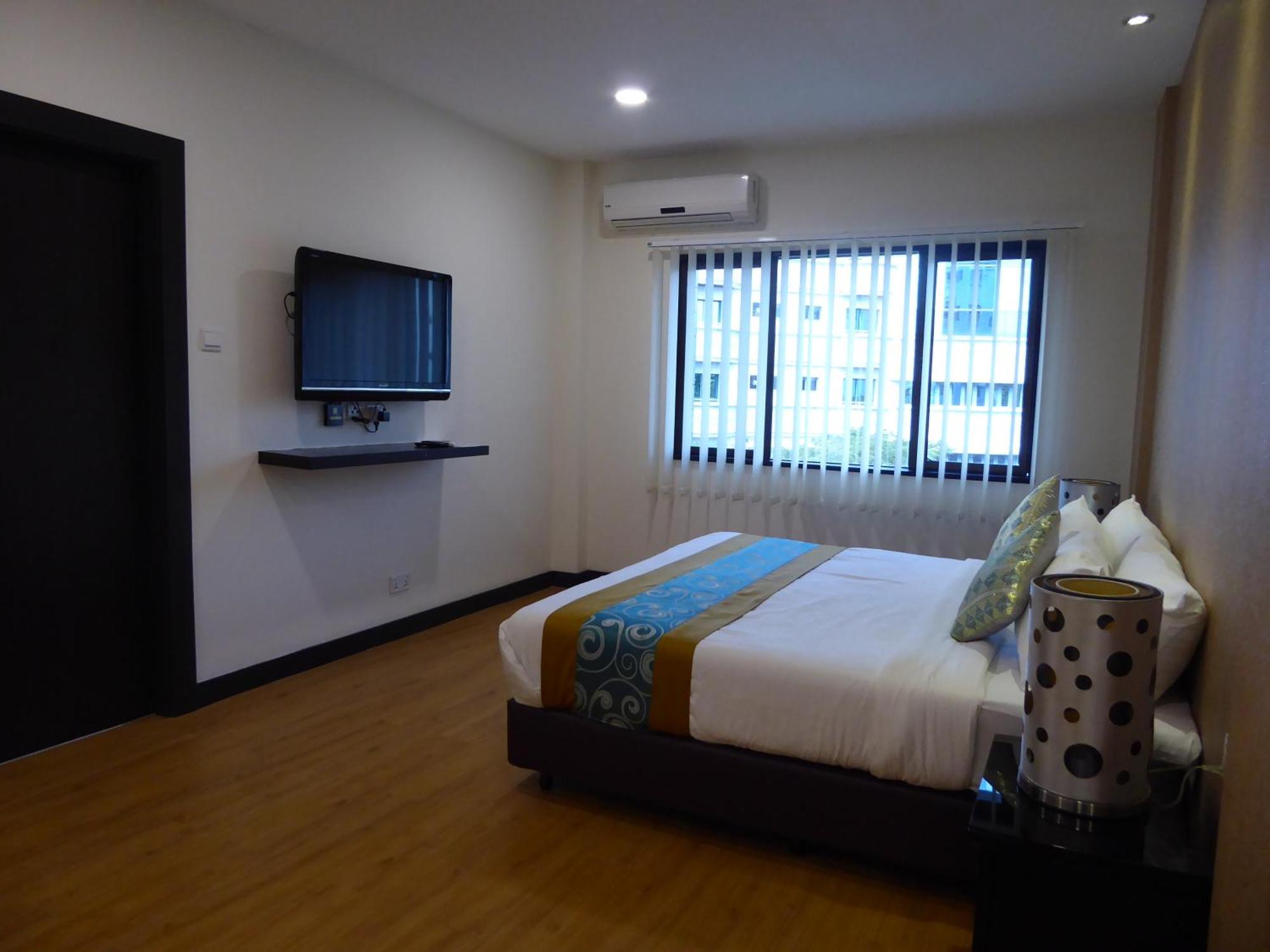 Rimbun Suites & Residences 반다르스리브가완 객실 사진
