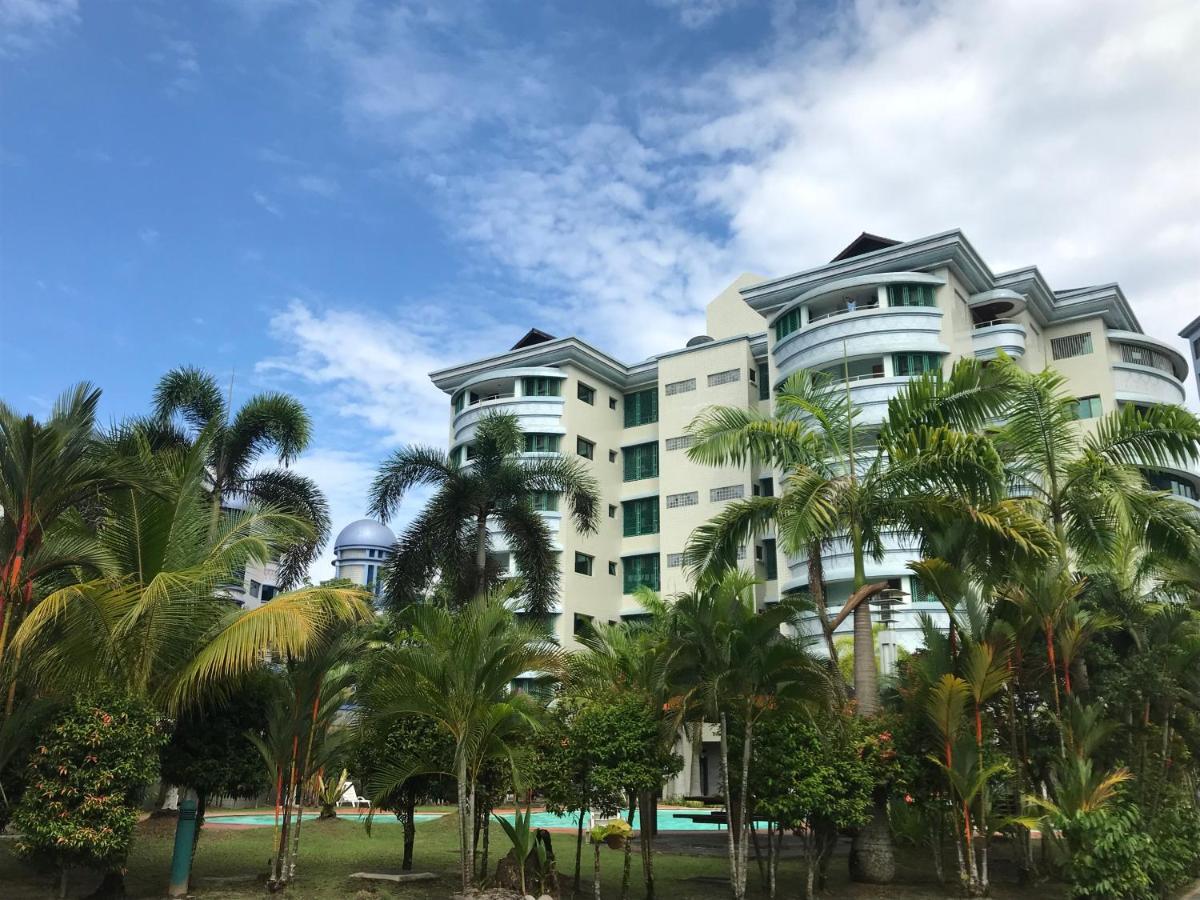 Rimbun Suites & Residences 반다르스리브가완 외부 사진